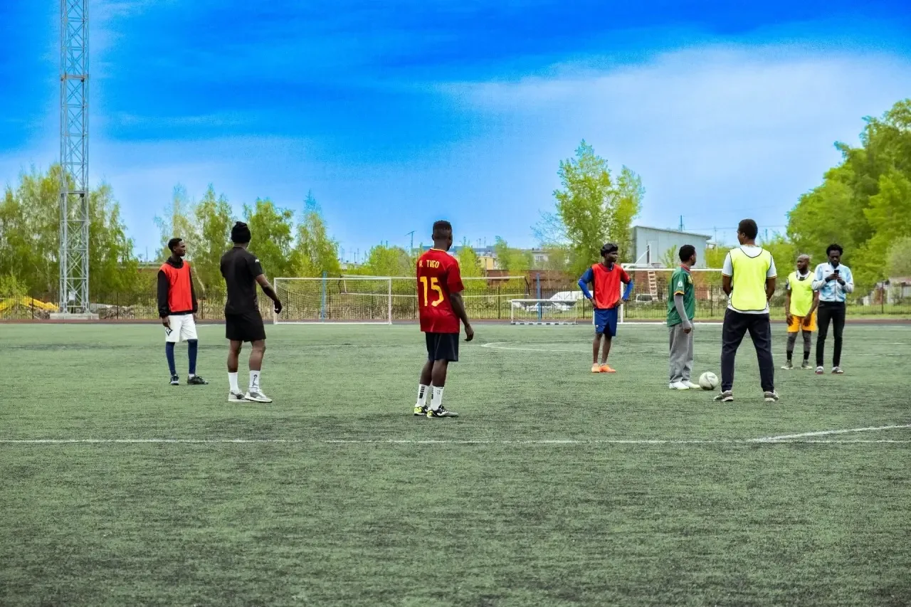 ⚽️ Праздник на поле: футбольный турнир наших студентов из Камеруна   Слушатели подготовительного отд