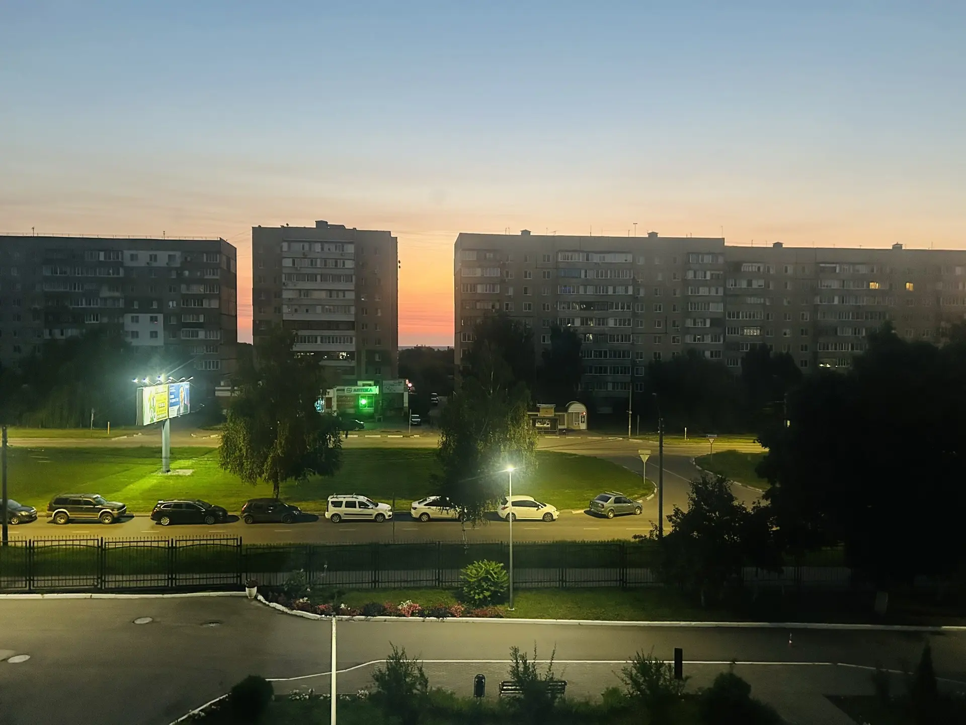 Доброе утро, друзья! Привыкаю вставать пораньше, и плюсы в этом есть - рассветы! Они же...