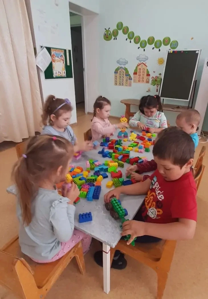 3 июня- День конструктора.                        Игры с конструктором - одно из полезн...