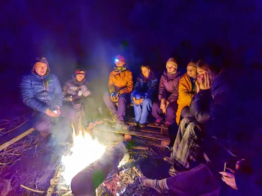 🔥 Треск костра, чистый воздух и душевные разговоры  🏕️ Именно такая атмосфера царит сейчас у наших а
