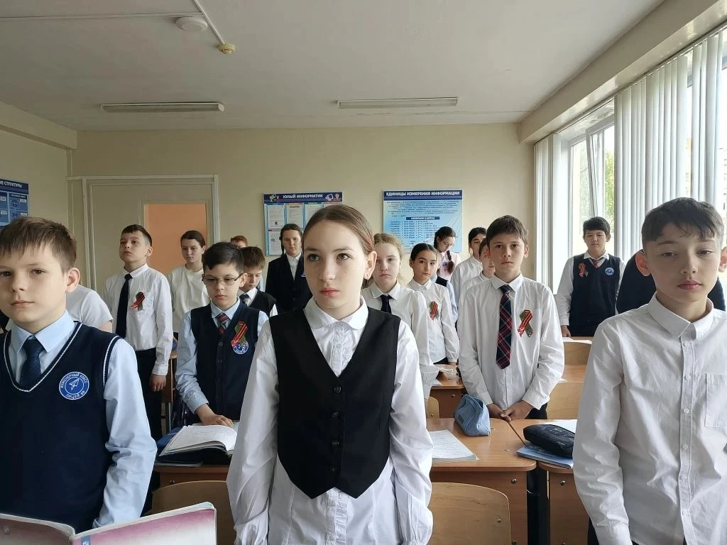 Лицеисты присоединились к Всероссийской акции «Светлой памяти павших в борьбе против фашизма» 🕯🤍    