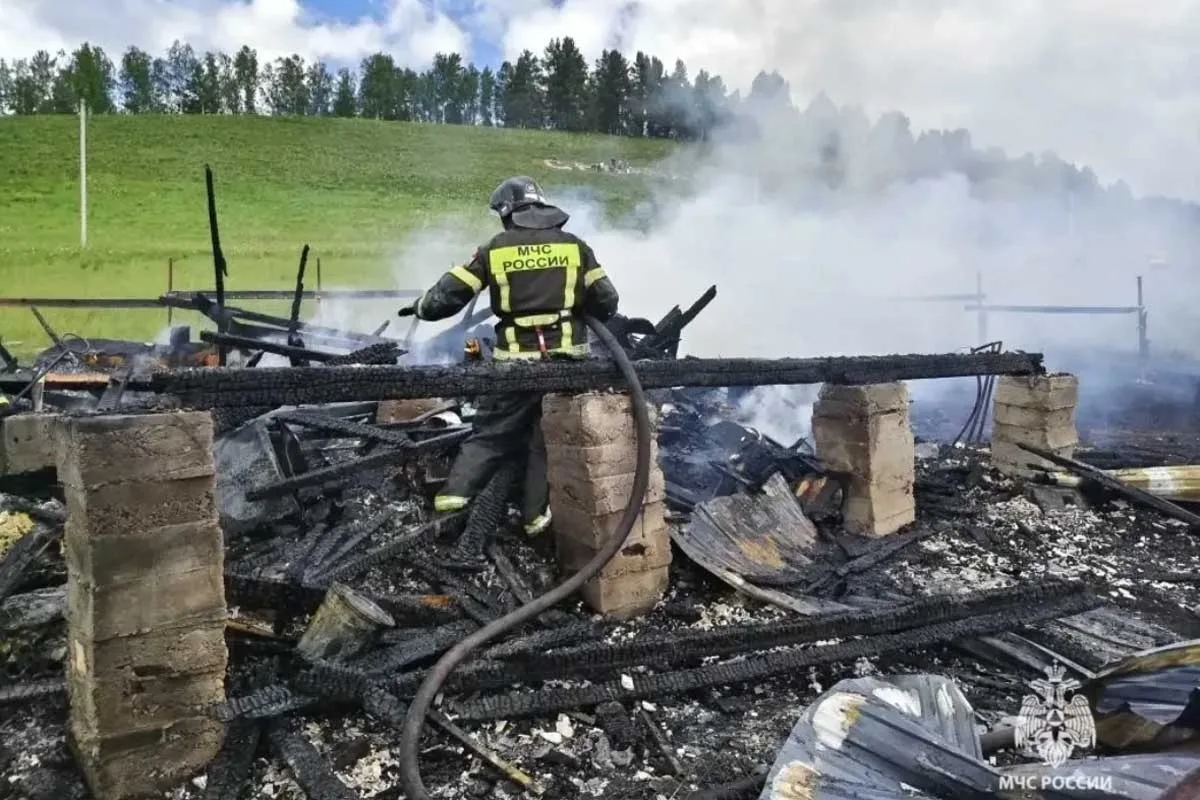 В Башкирии после пожара в доме нашли тела троих детей