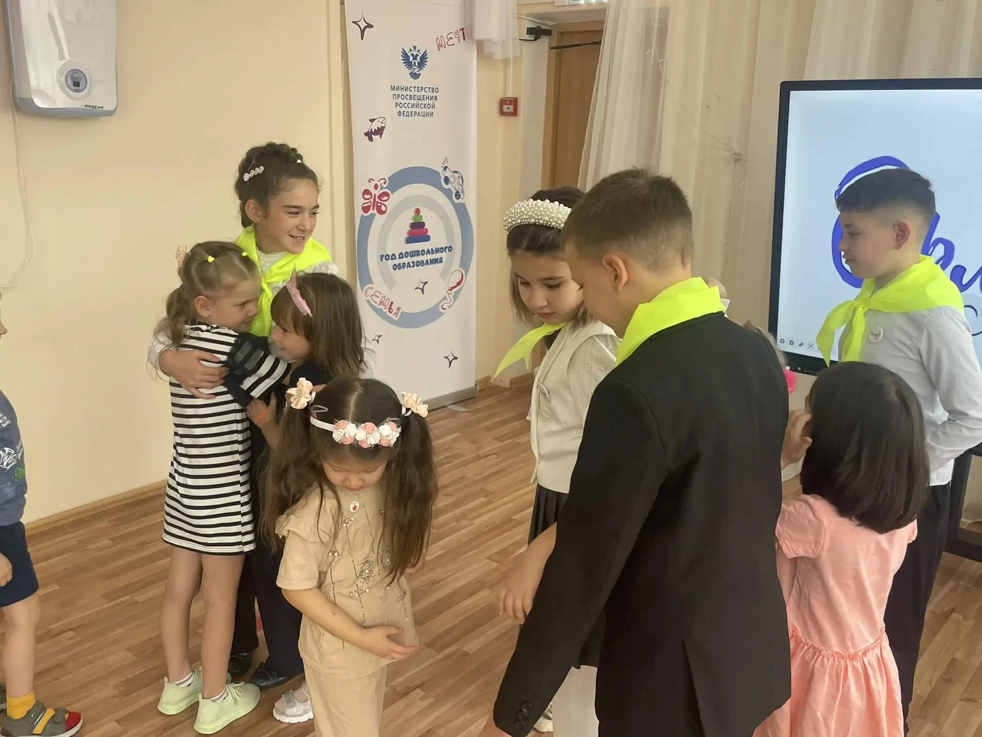 В Гатчине растет число "Орлят-дошколят". 😀