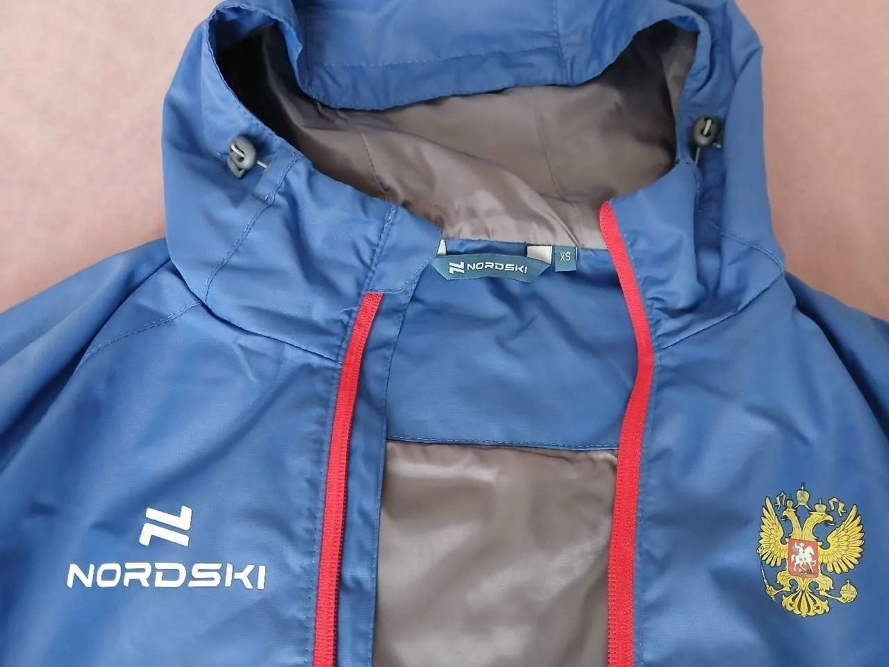 Куртка Nordski женская демисезонная. Размер XS (40-42). В отличном состоянии. Все молни...