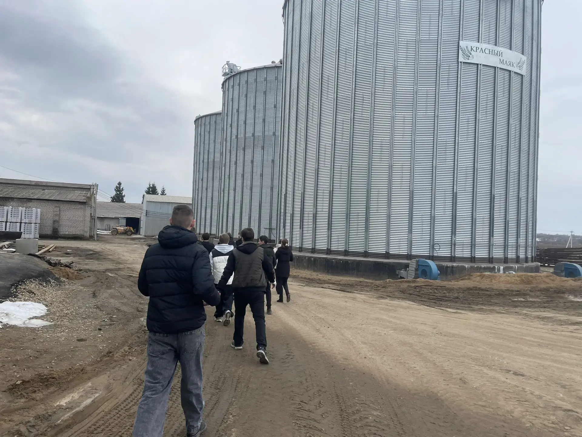 Девятиклассники Центра образования Вощажниковская школа сегодня приняли участие в профориентационной