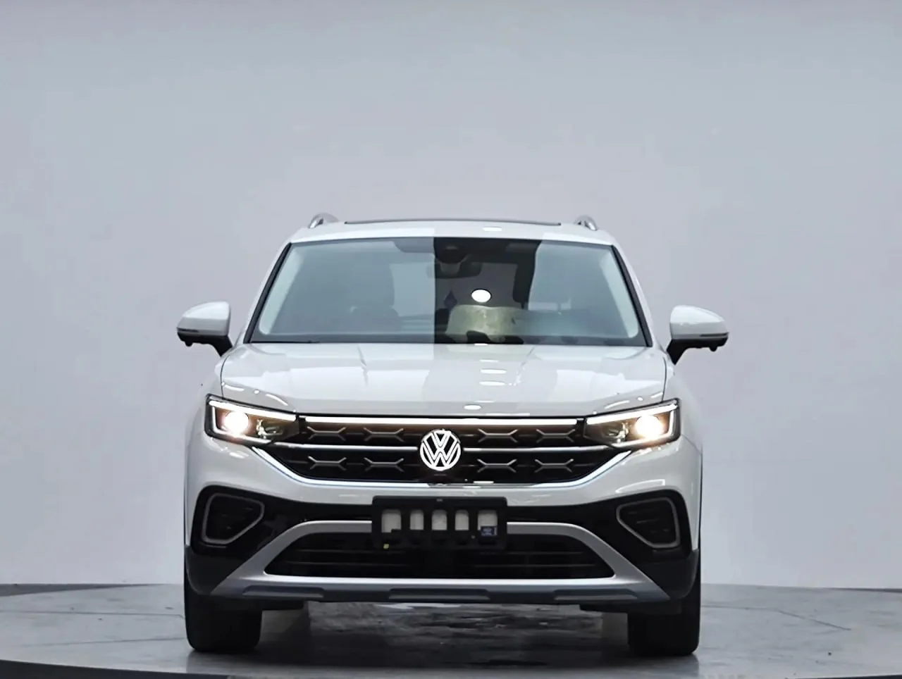VOLKSWAGEN Tayron 280TSI — стильный кроссовер по выгодной цене!