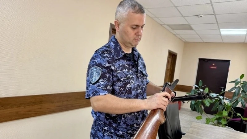 🔫 Астраханцам аннулировали 230 разрешений на оружие