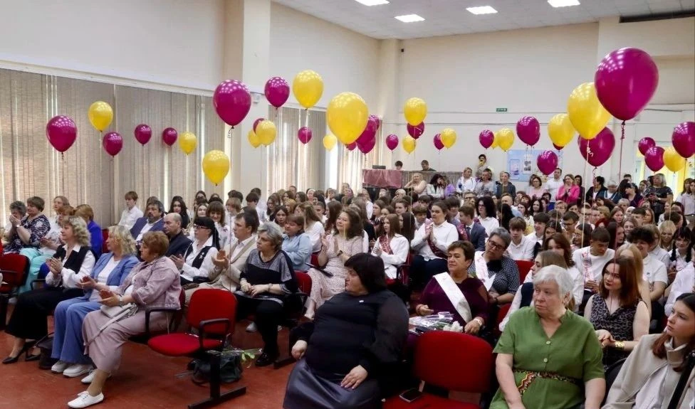 #25мывместе

Последний звонок — начало нового пути! 🚀Вчера прозвенел особенный звонок — последний ш