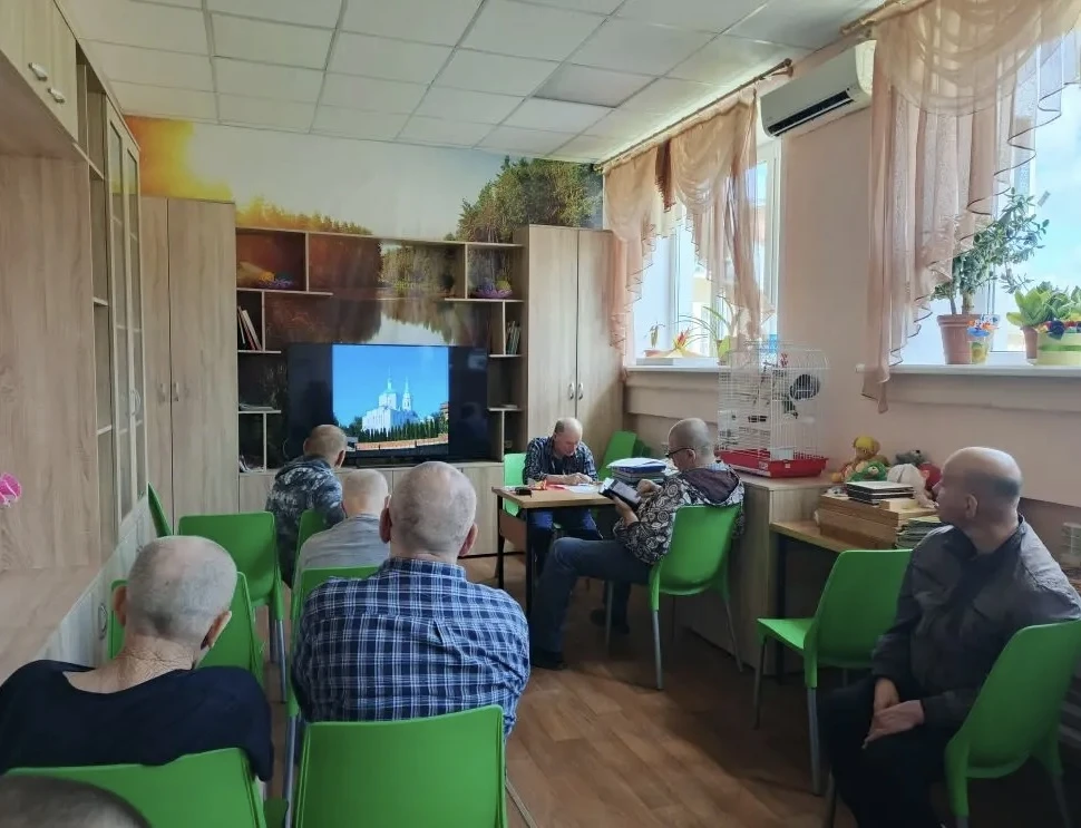 В ОБСУСО "Кинешемский дом-интернат" состоялся светлый просветительский час, посвященный...