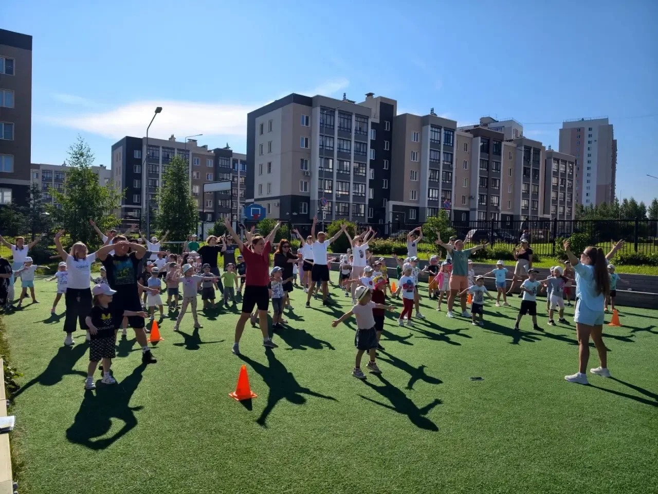 🌼 День семьи: наши яркие моменты 🎉 

В нашем детском саду прошли мероприятия, посвящённые Дню семь
