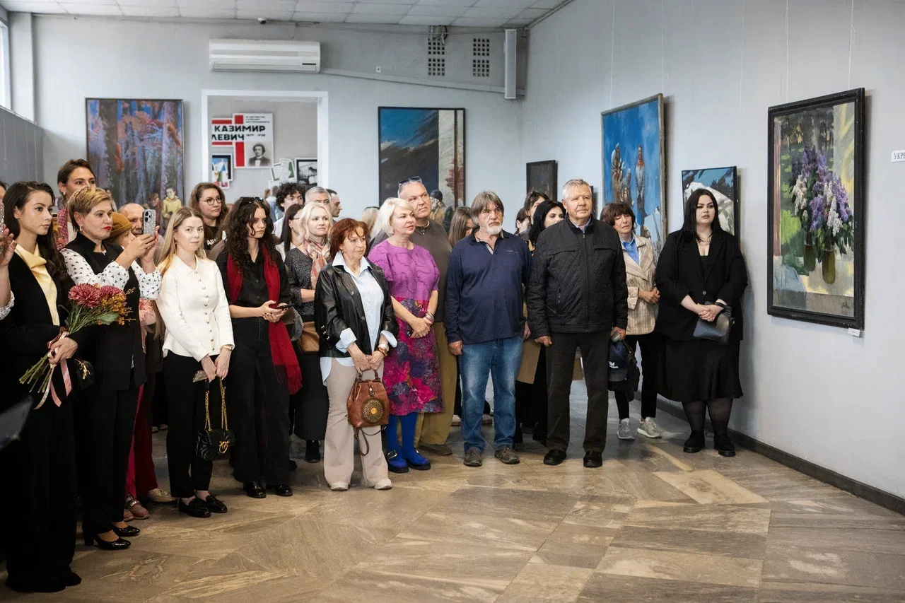 В Курске открылась юбилейная выставка художника Валерия Васильева 🎨