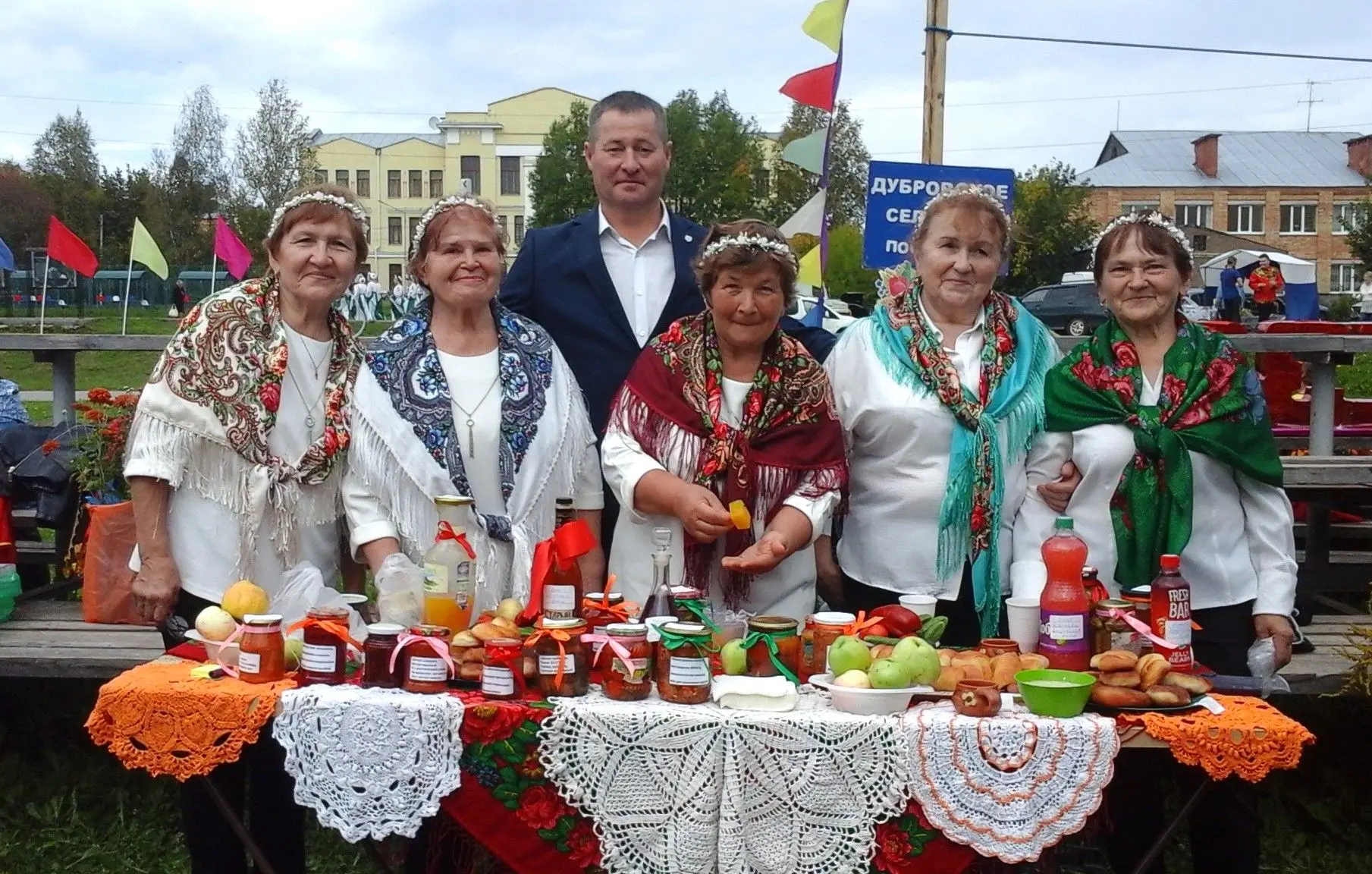 📌 На городском стадионе в эту субботу в 29-й раз состоялся фестиваль «Оханский уезд».