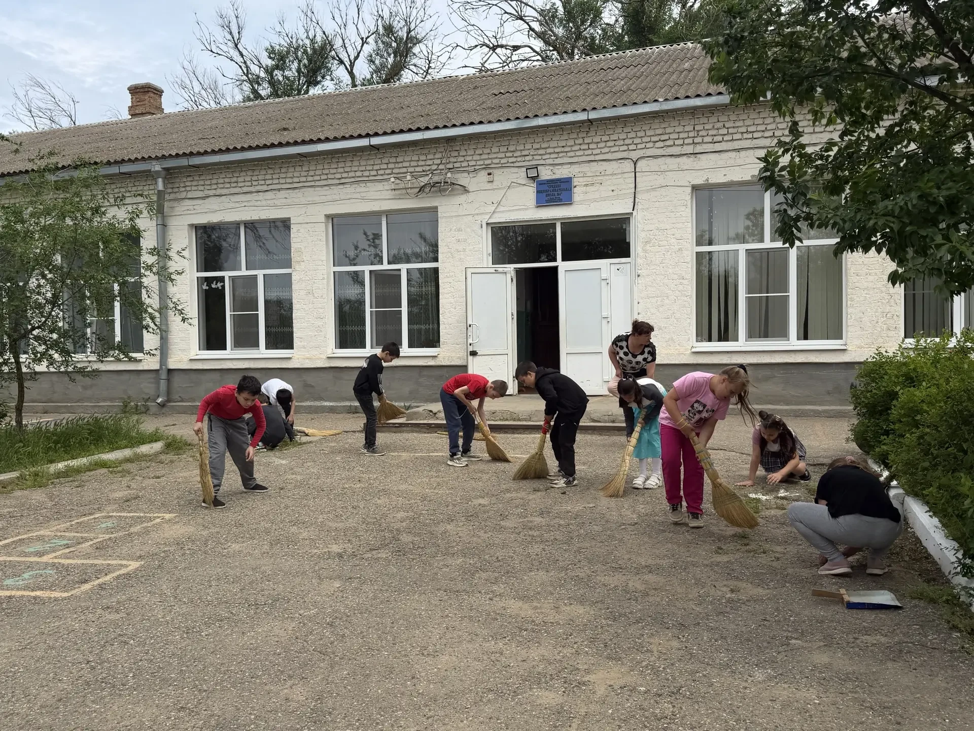 В нашей школе царит особая атмосфера – атмосфера заботы о природе!