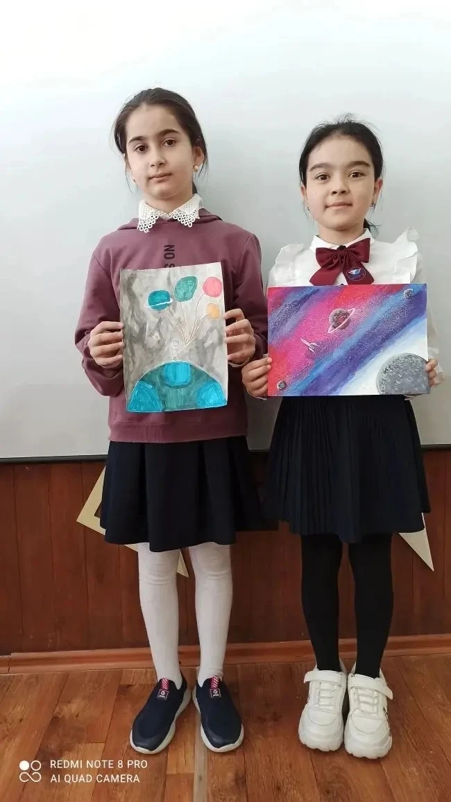 🚀 Космос не отпускает!  День космонавтики уже позади, а в школе 16 «Экос» (мкр. Павельцево) космичес