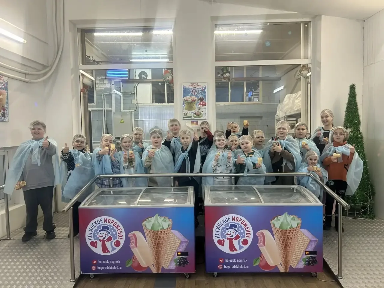🍦В эту субботу учащиеся 2 «А» и 2 «В» классов побывали на фабрике мороженого в Ногинске.  🍧Ребята ув