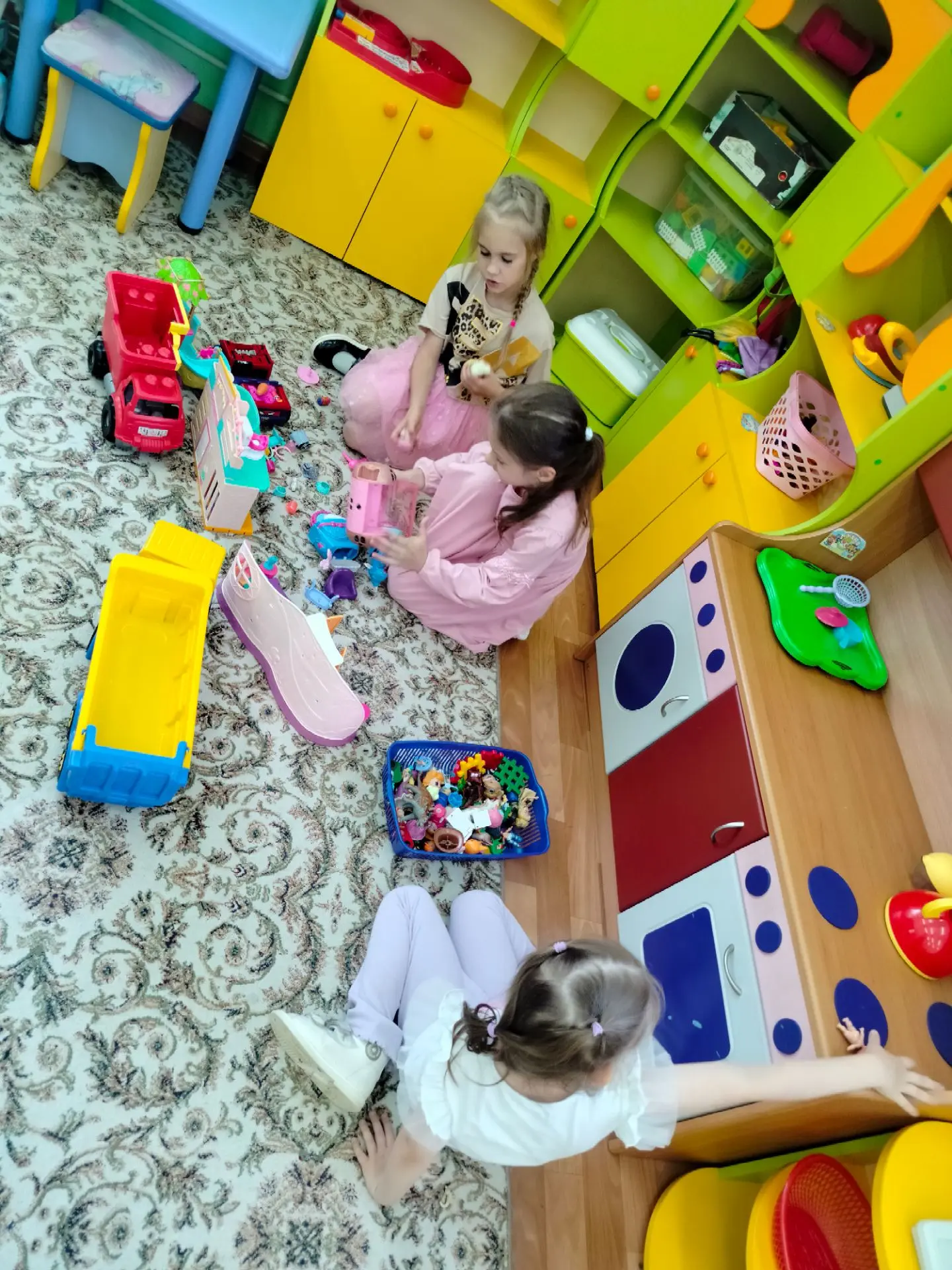 Почему сюжетно-ролевые игры — это не просто развлечение, а важнейшая «работа» для дошко...