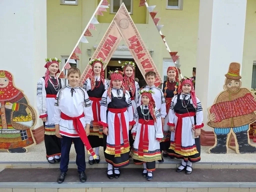 6 июня «Образцовый коллектив» детский фольклорный ансамбль «Вёснушка» принял участие в III Межрайонн