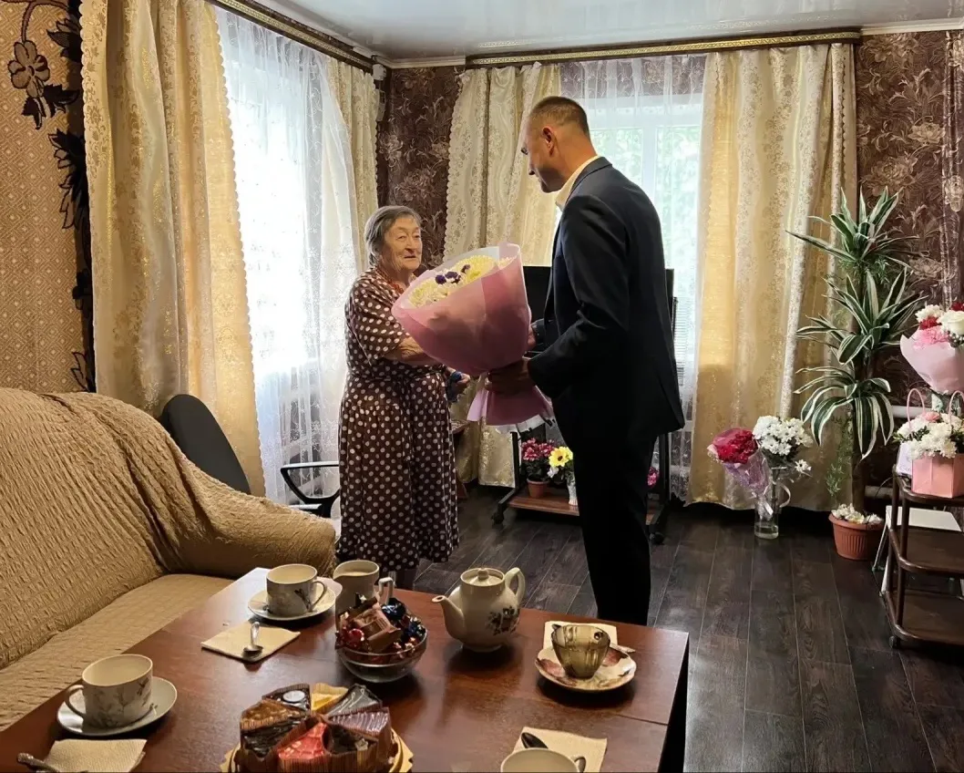 🎊 Жизнерадостная и гостеприимная Вера Андреевна Судненко 21 июня отметила 90-летие.

Приятно было з