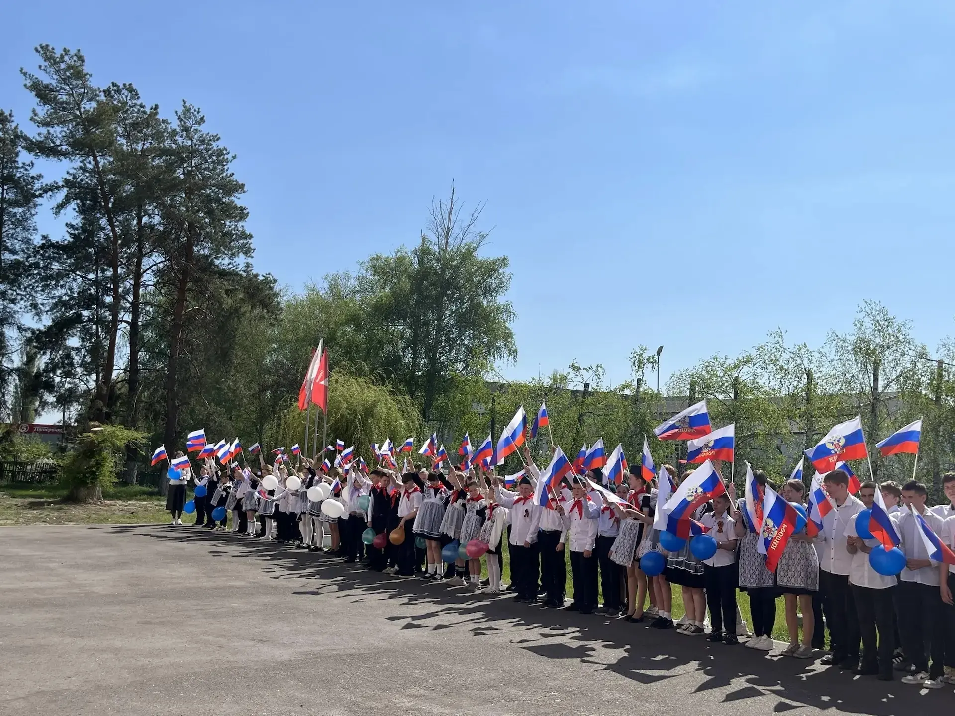 🎶8 мая в нашей школе прошло мероприятие «Песни Победы»! 🎶
