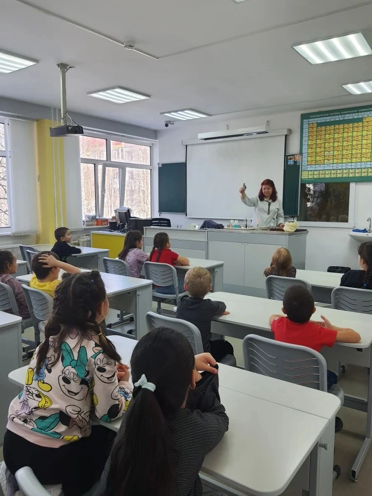 🏫 В ГОСТЯХ У ПЕРВОЙ ШКОЛЫ  Преемственность — это «мостик», который мы строим вместе. Когда детский с