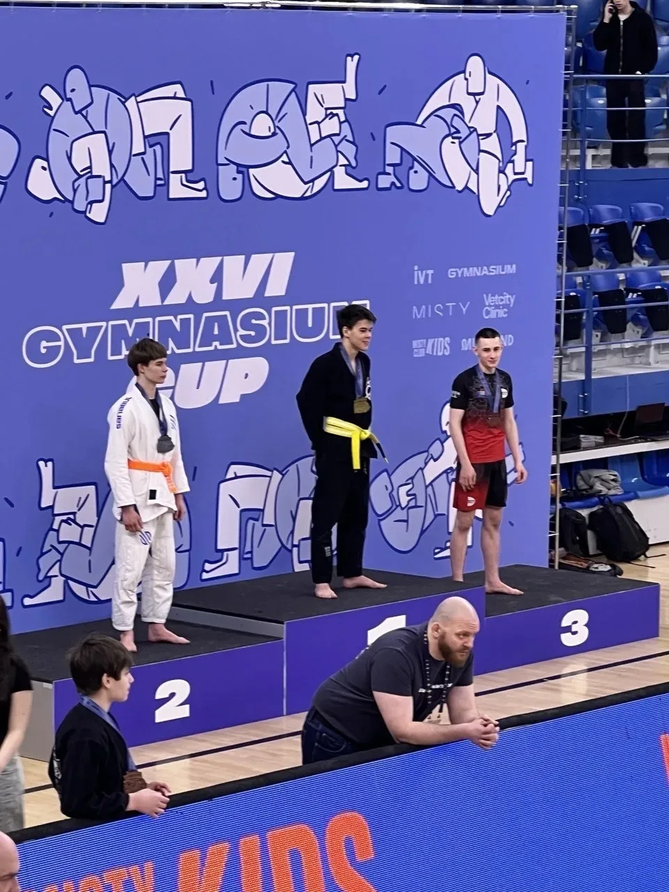 Никита из 9А класса стал чемпионом на Gymnasium Cup XXVI по бразильскому джиу-джитсу!  С радостью со