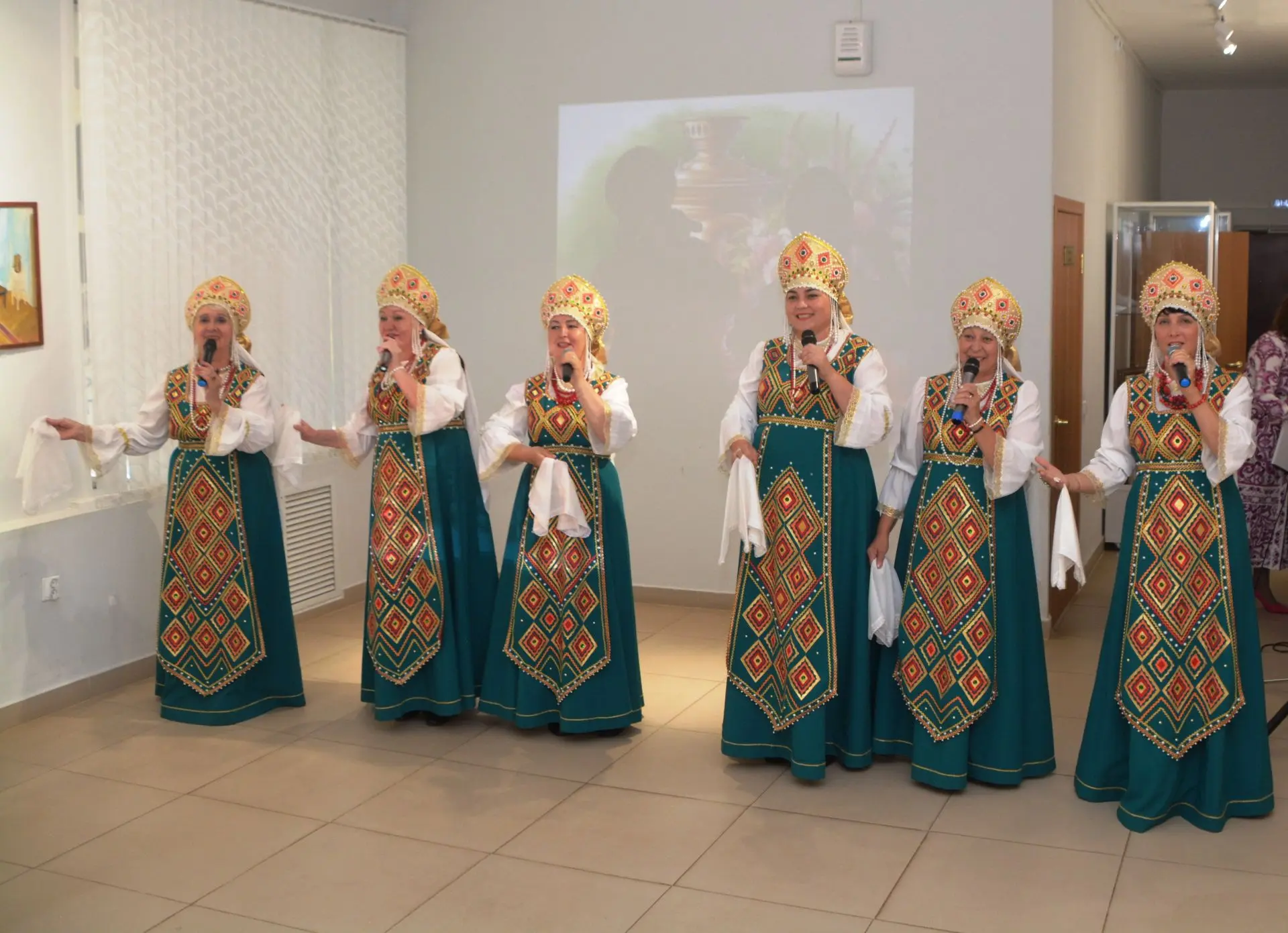 Самовар. Когда слышу это слово, перед глазами сразу возникают картинки из детства: в це...