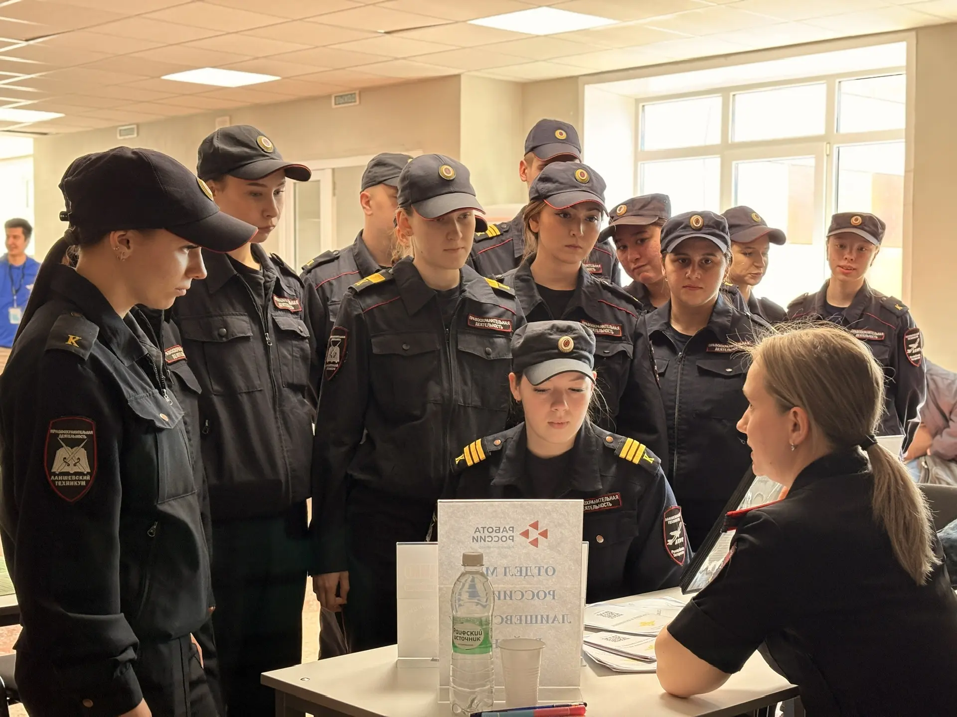 58 вакансий, 153 посетителя, 8 направлений на работу: в Лаишево прошла Всероссийская ярмарка трудоус