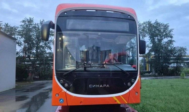 Первый троллейбус модели «Синара-6254» уже едет в Ярославль 🚎 

Всего будет около 10 таких машин. О
