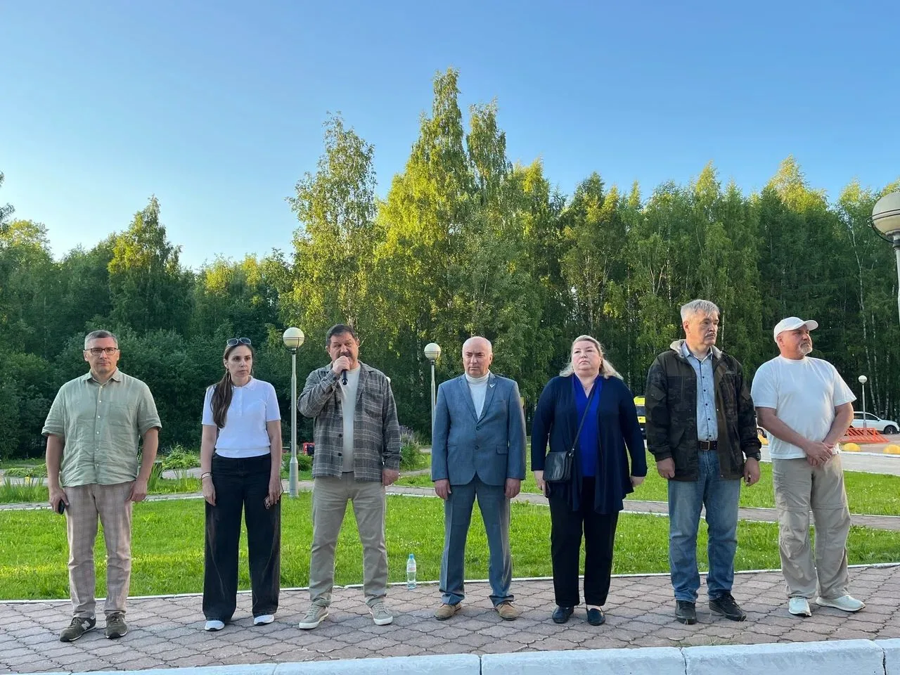 В Сыктывкаре почтили память героев Великой Отечественной войны
В канун Дня памяти и скорби на площад