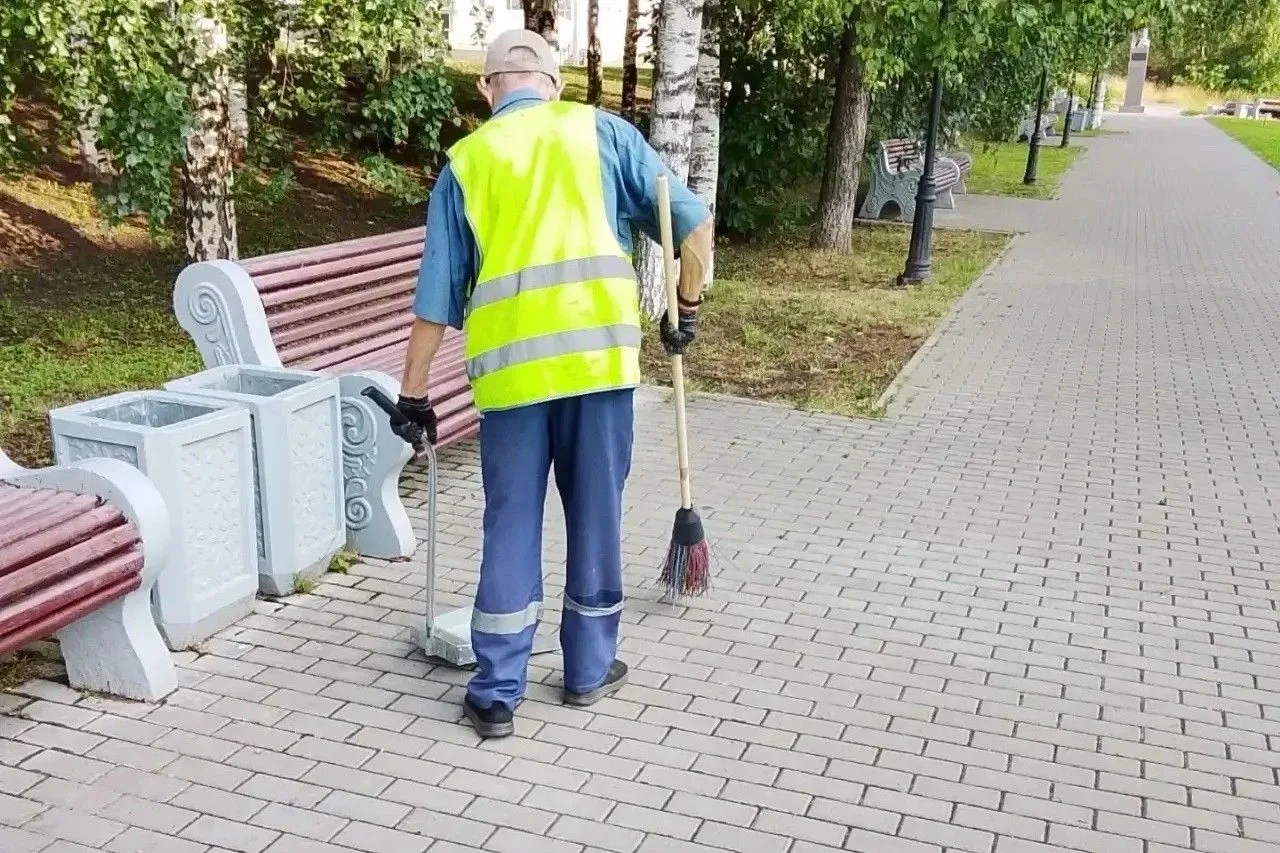 В последние дни погода вносит свои коррективы. Ливни и грозы, которые обрушились на город, потребова