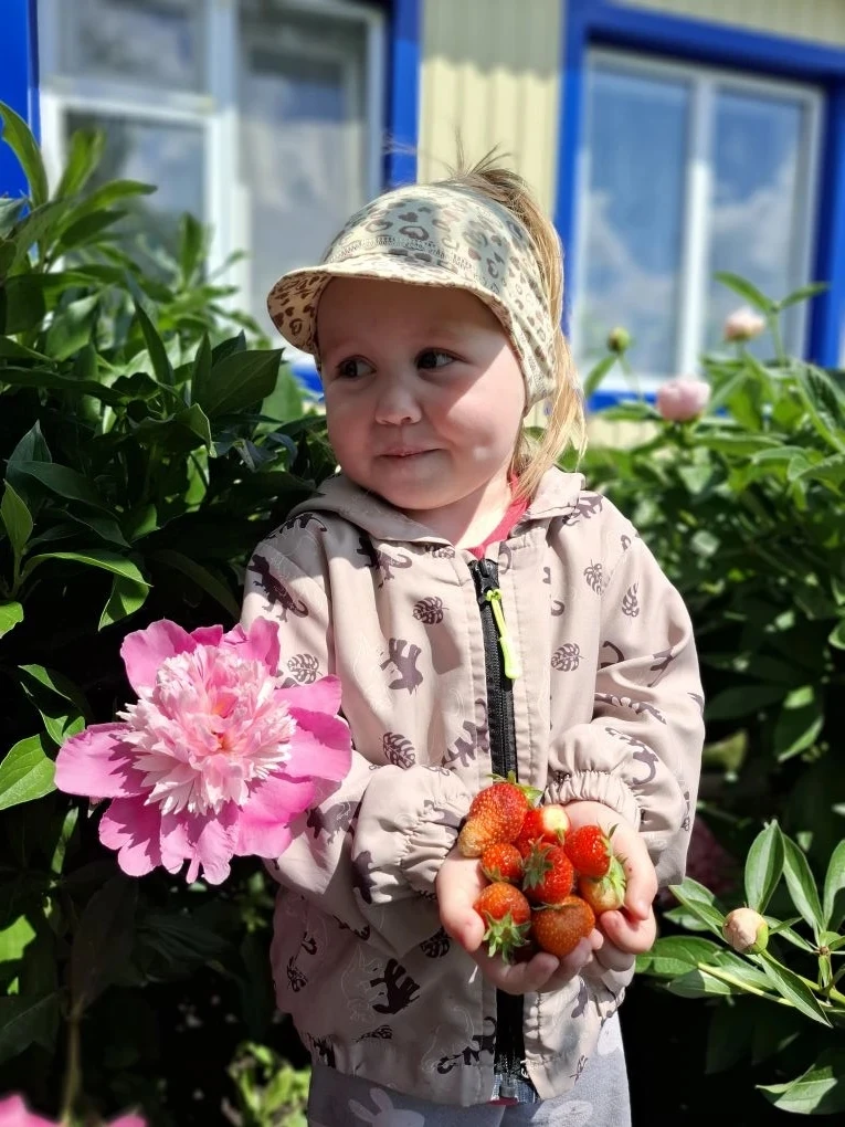 А у вас уже спеет  клубника в огороде? 🍓😍