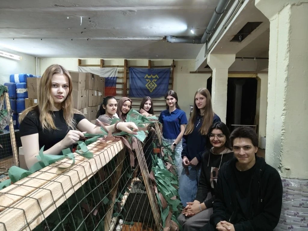 Группа Ф-201 продолжает уже ставшую доброй традицией помощь Волонтерскому штабу "Второй фронт".
Совс