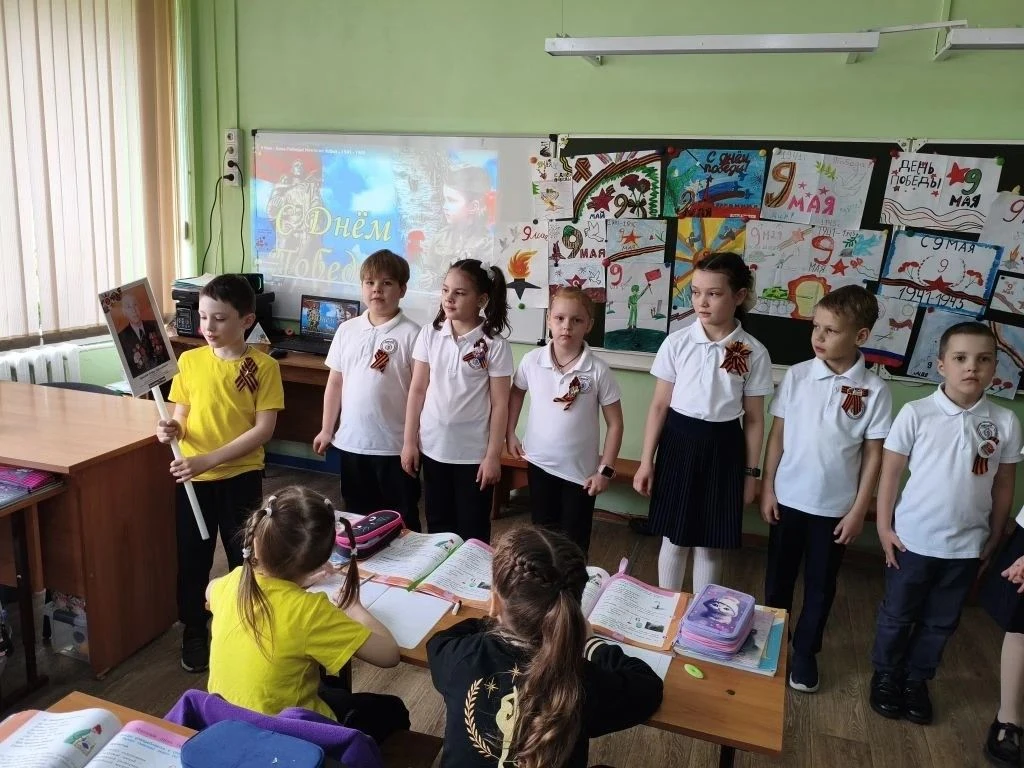 Возгордимся нашими дедами 🇷🇺✨ С них пример достойный мы возьмем 🎖️. Подвиг их пусть нас научит с Вам
