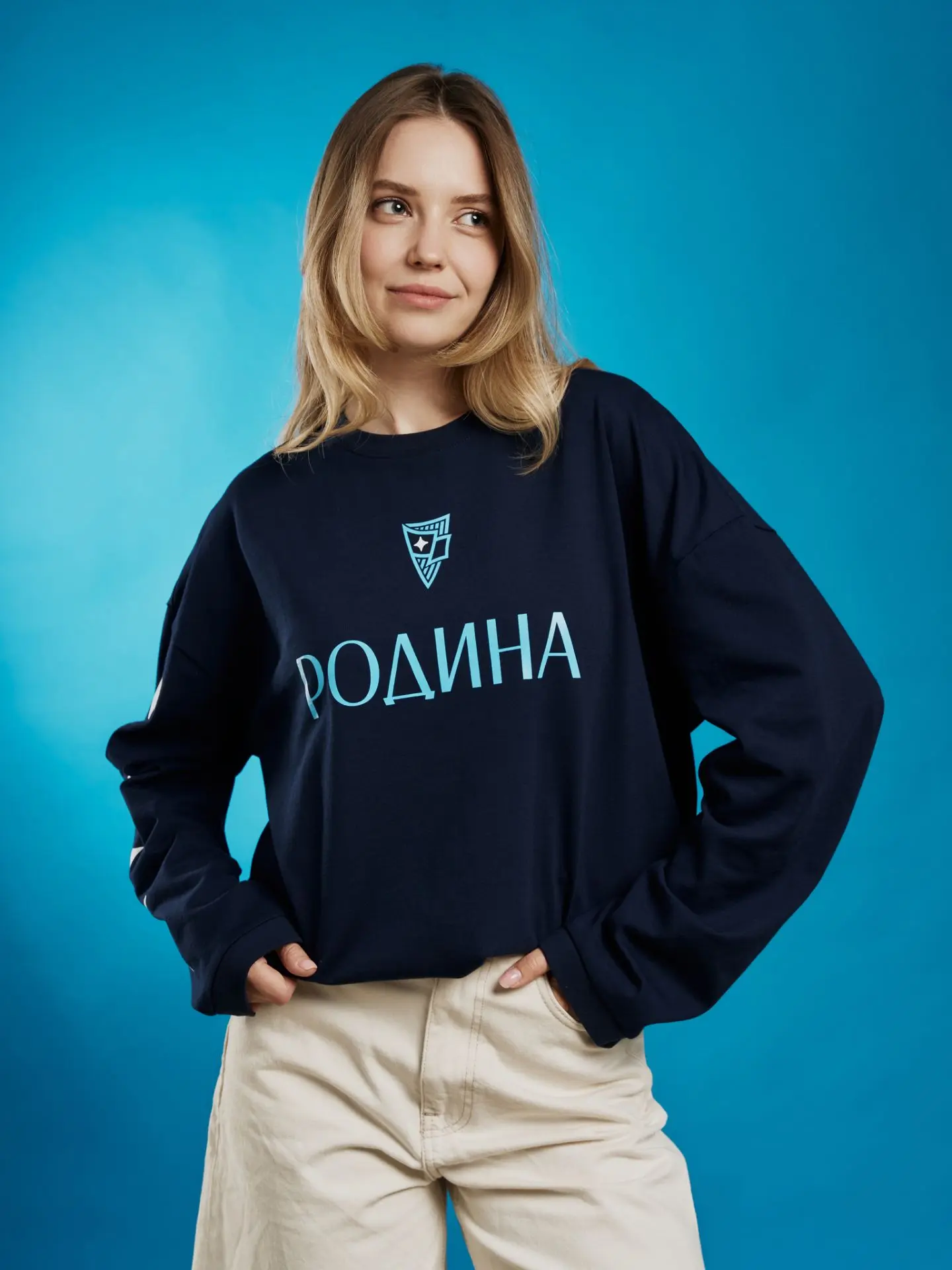 Новый мерч в продаже в магазине и на сайте 🫶

Оформляйте заказы тут — а лучше берите билеты на матч