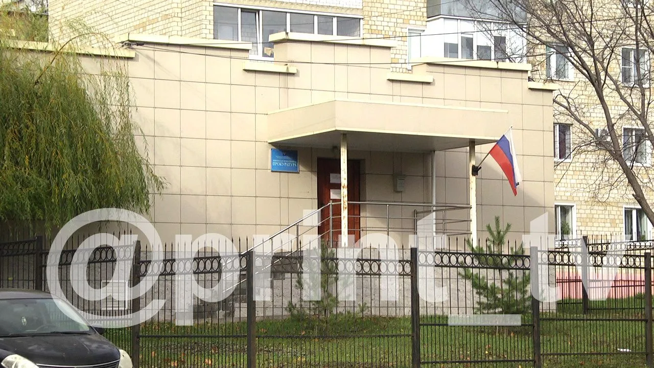 В ЛИВНАХ ОСУДИЛИ МУЖЧИНУ, КОТОРЫЙ РЕШИЛ «ВЕРНУТЬ» ПОДАРОК ЧЕРЕЗ ПОЛИЦИЮ

48-летний местный житель на