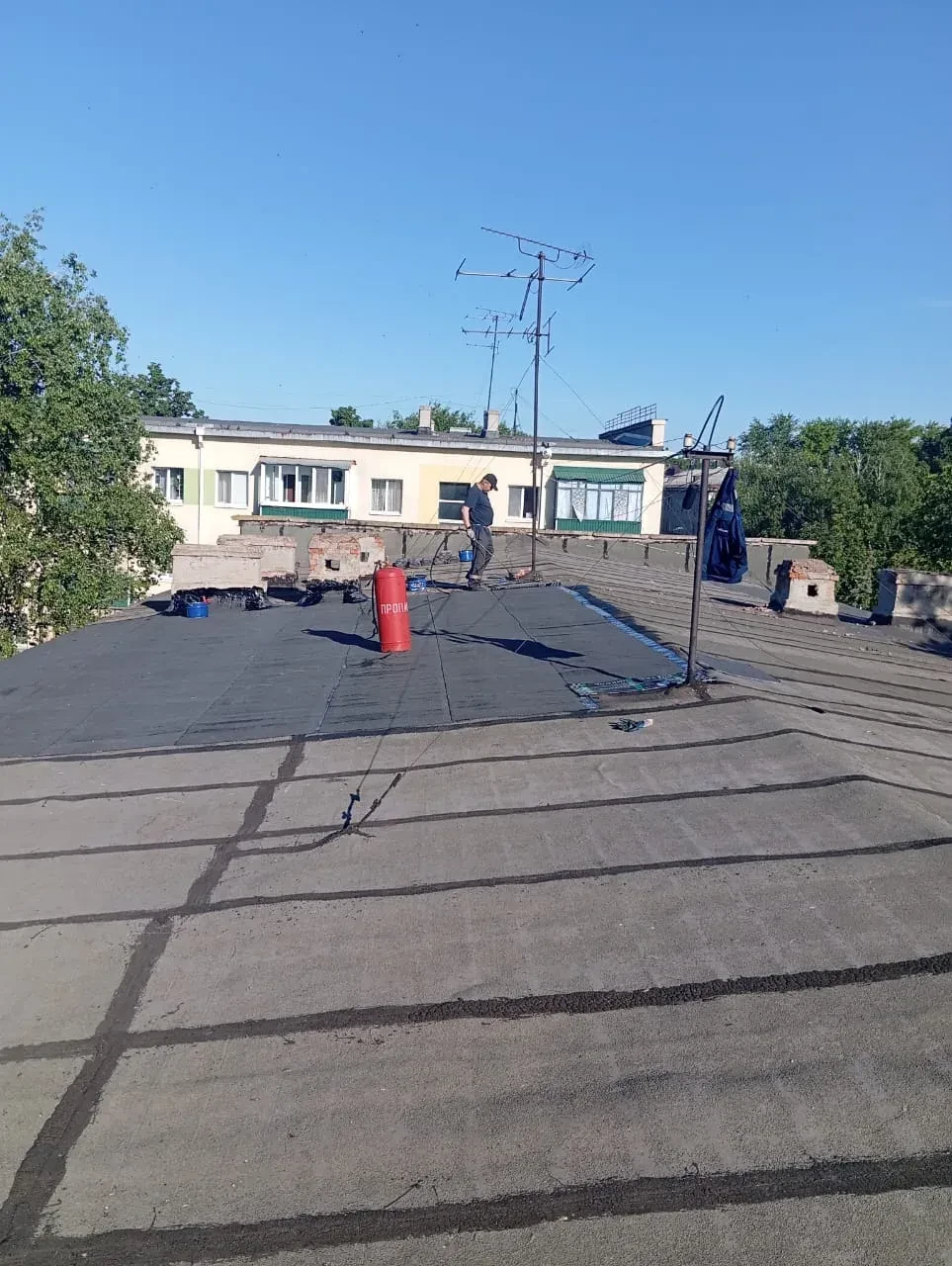 🔹 Ремонт кровли – 📍 ул. Цюрупы д. 5