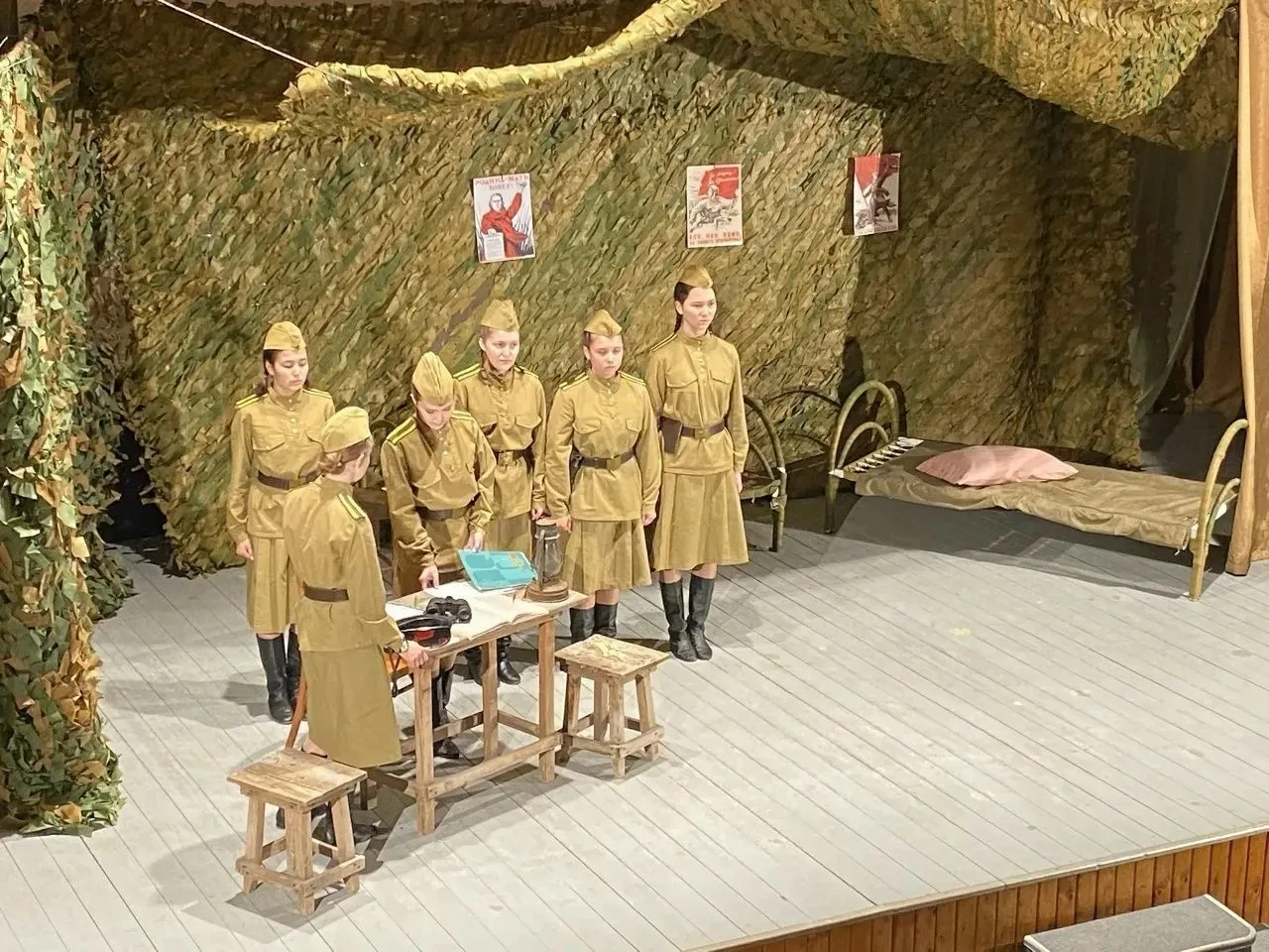 Чепья авылы мәдәният йортында Гөлшат Мөхәмәтшинаның «Миләш чыпчыклары» спектакле күрсәтелде.  Балтач