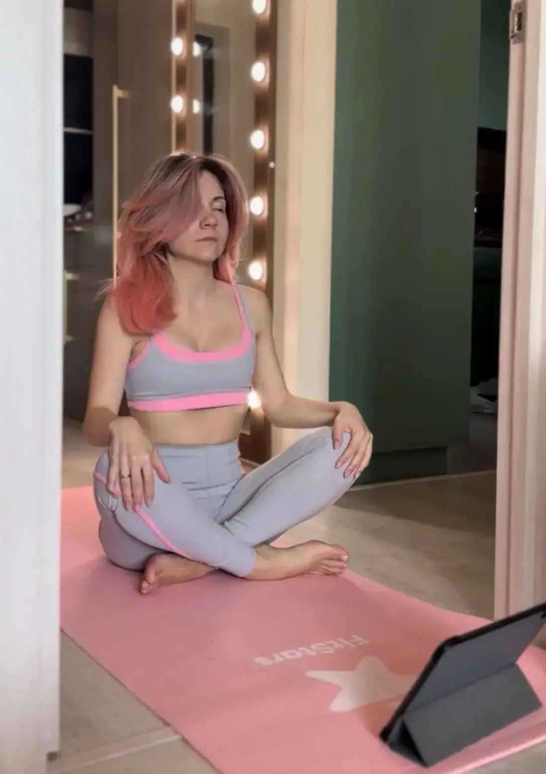 🧘‍♀️Уже натренировали себе на эти умные весы или ещё в процессе? Кто не понимает, о чем речь 👉  ср