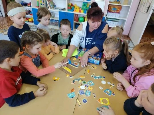 Всем , конечно, интересно, чем занимаются ребята нашего детского сада.
