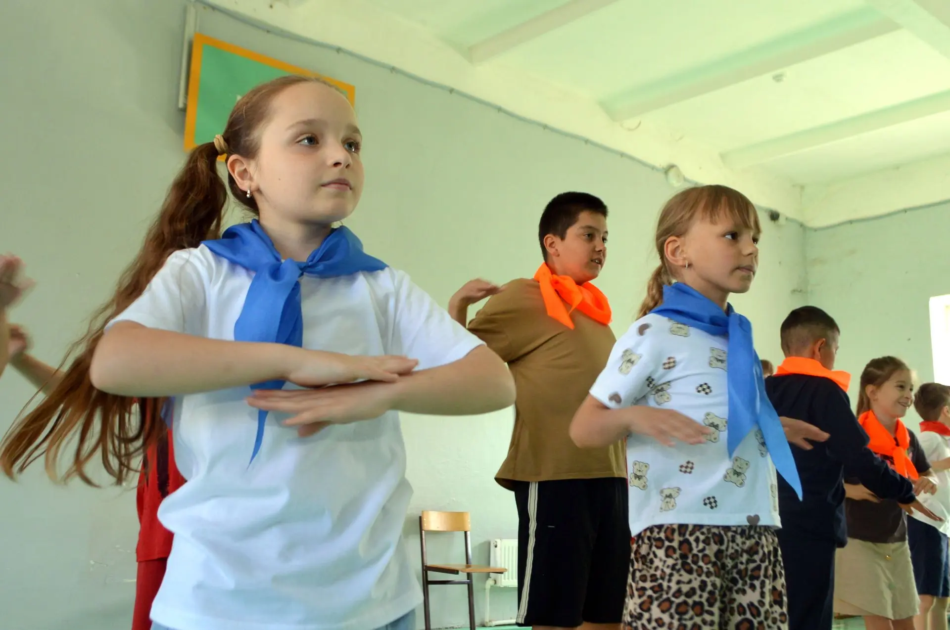 🍓ЛЕТО 2026 🍏 
 👫 ДЕНЬ 8 🥳

Рано утром на зарядку
Выходили по-порядку
Пес-Барбос, утенок смелый
И