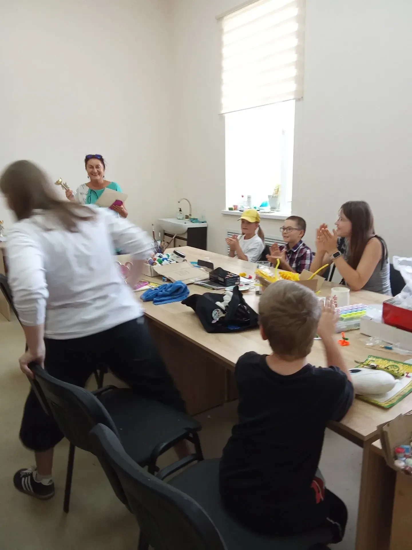 Награждение участников конкурса рисунков "Флаг моего государства."