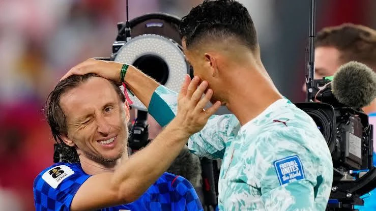 🇭🇷 Модрич вступился за Роналду: «Криштиану заслуживает лучшего»