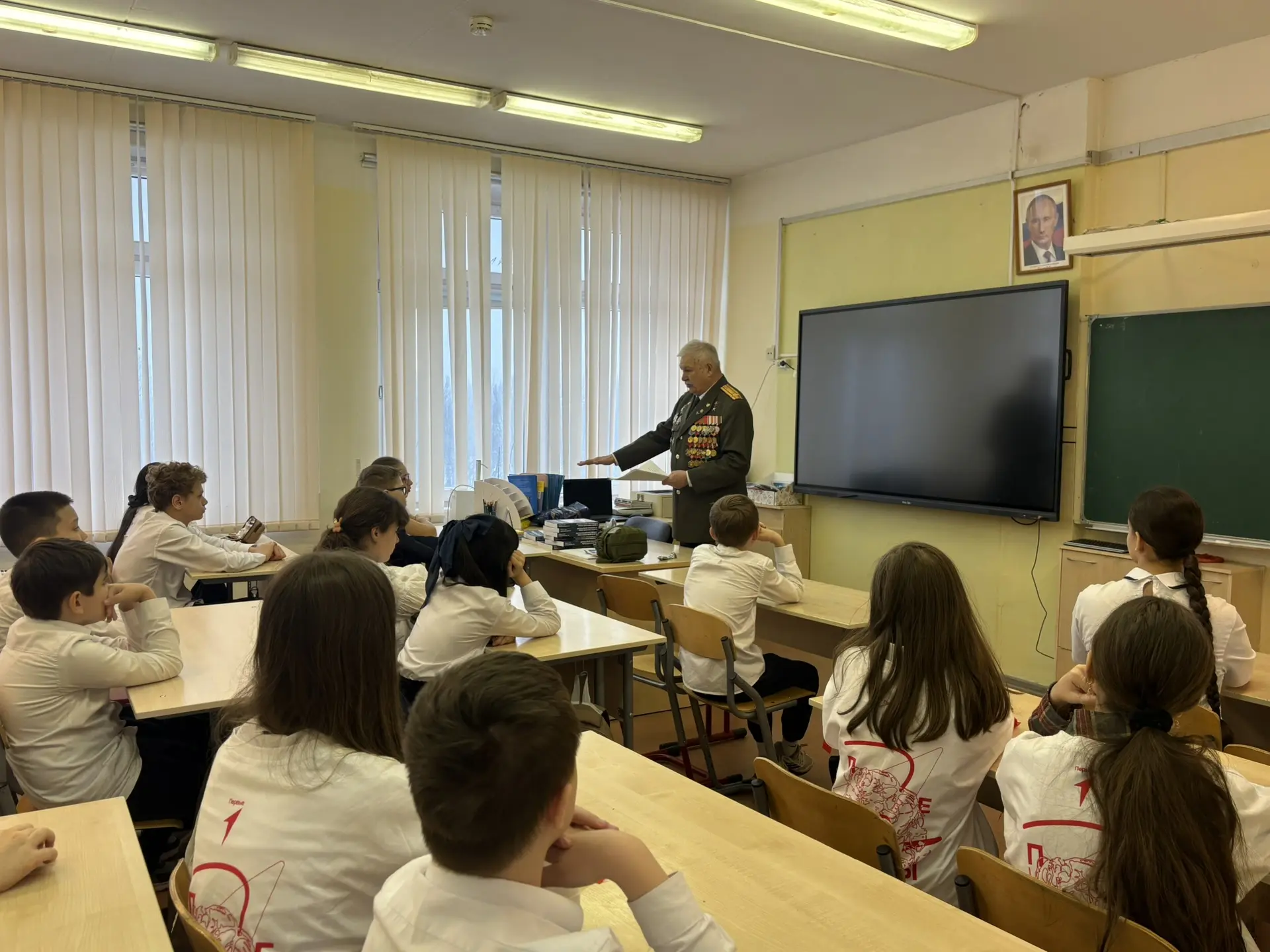 В рамках всероссийской акции Движения первых  «Наши защитники Отечества» в корпусе «Чехов» состоялас