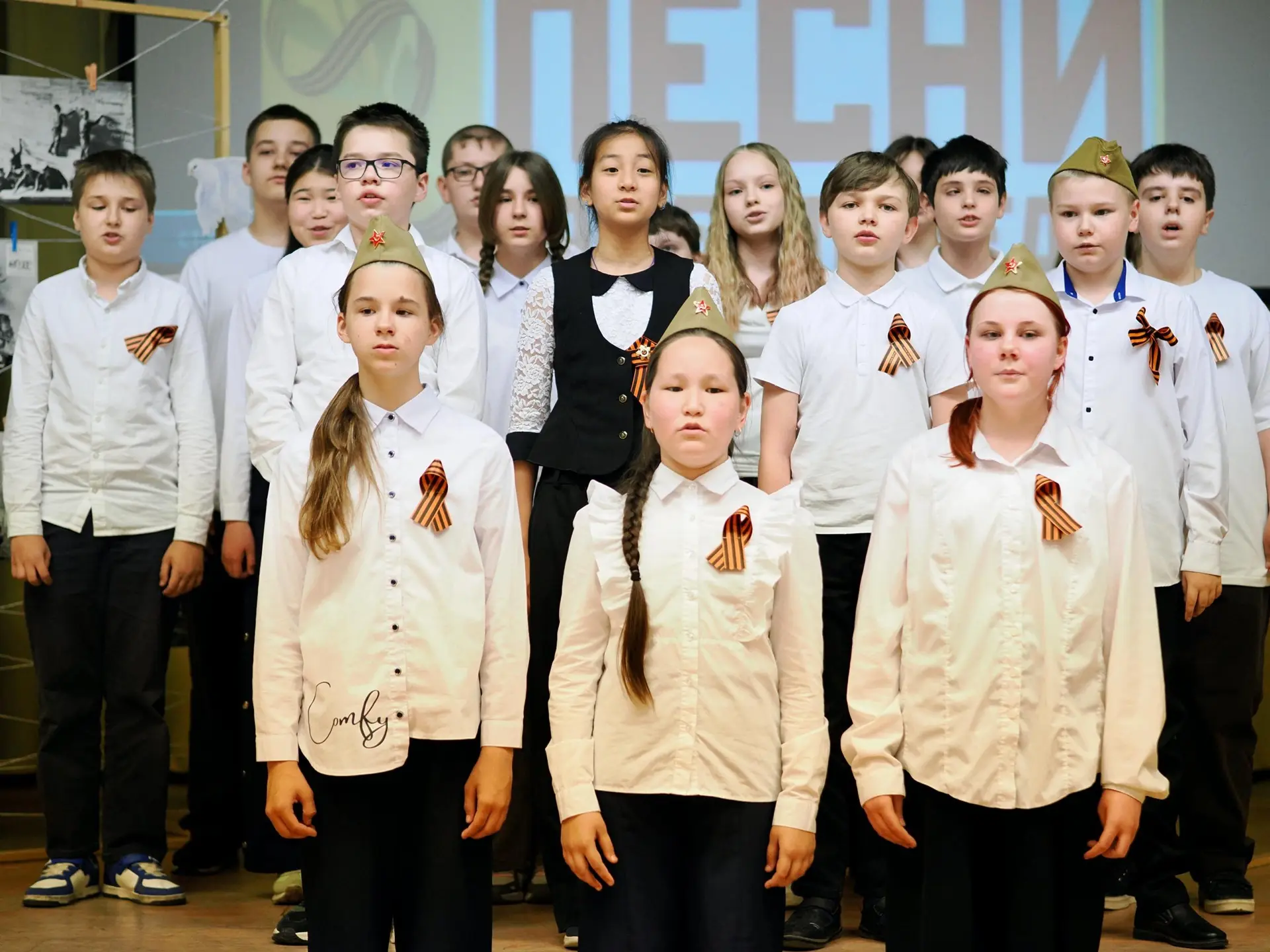 ПЕСНИ ВОЕННЫХ ЛЕТ (Часть 3)  🙌 Все дни на этой неделе в каждом корпусе «Глории» были наполнены празд