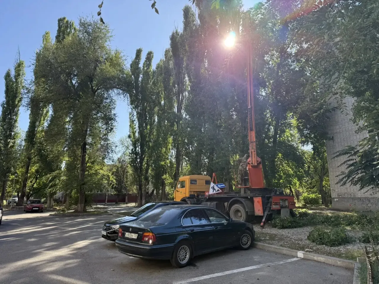 Новую рабочую неделю начали со:
