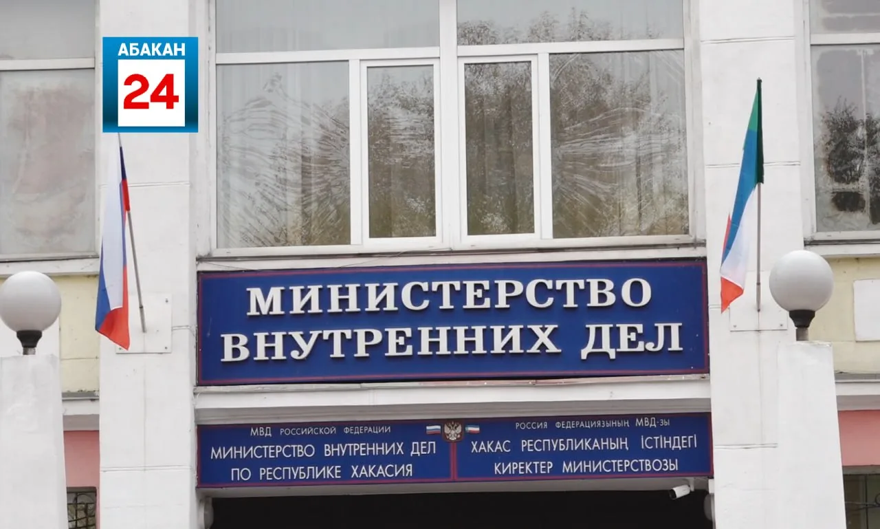 В Саяногорске задержали 47-летнего мужчину, который избил нового знакомого и заставил е...