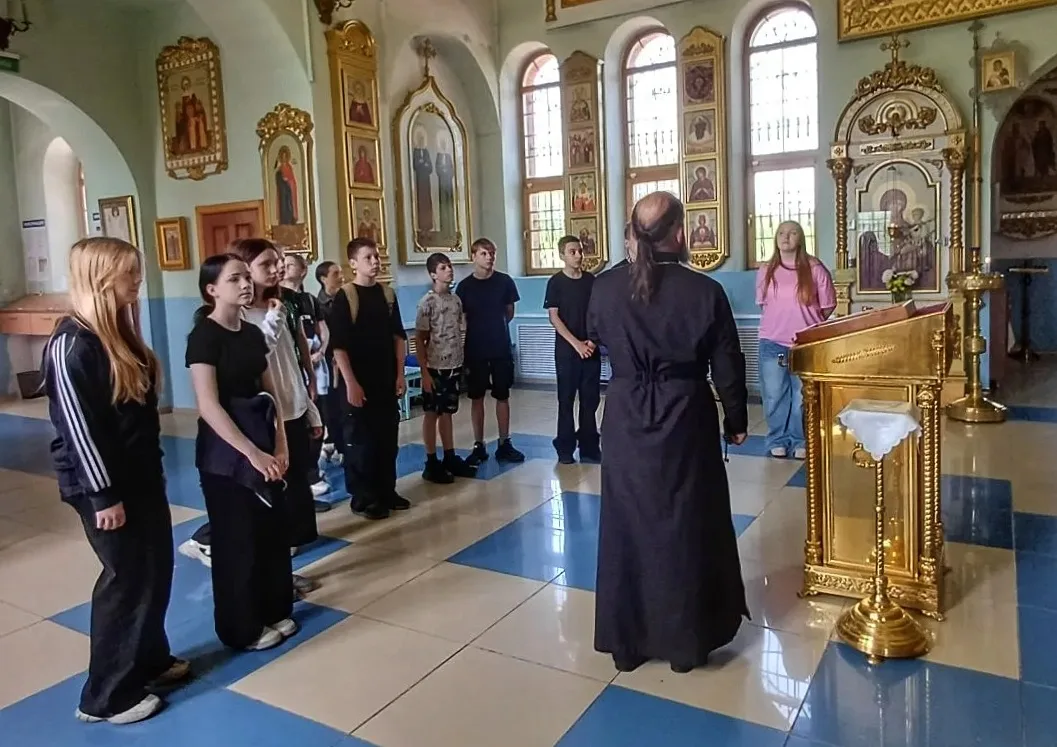 Храм в честь иконы Божией Матери "Скоропослушница" посетили ученики 6 класса МБОУ СОШ N1.
