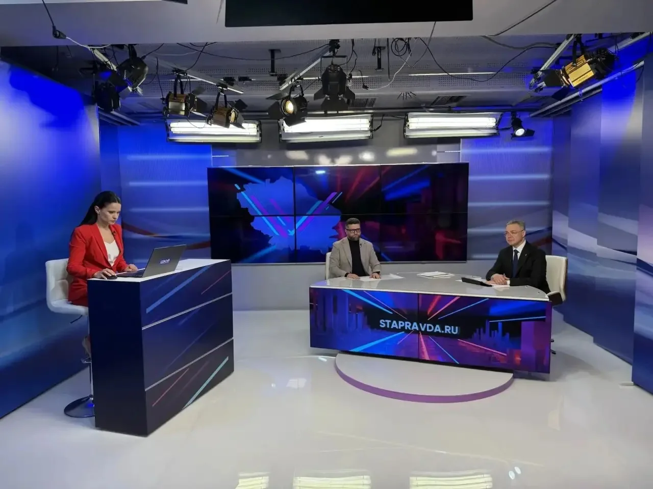 Завершилась «прямая линия» Губернатора Ставропольского края Владимира Владимирова.  В ходе эфира тра