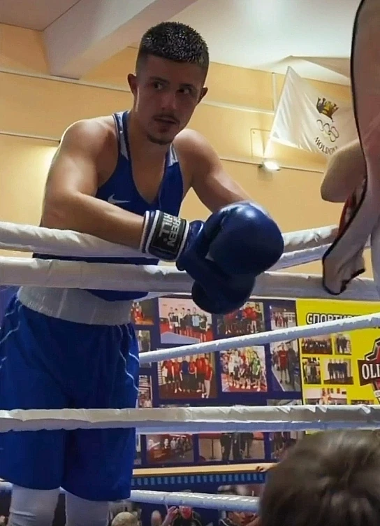 Никита Гуранда проиграл в финале чемпионата Молдавии по боксу

Бывший участник Дома 2 Никита Гуранда