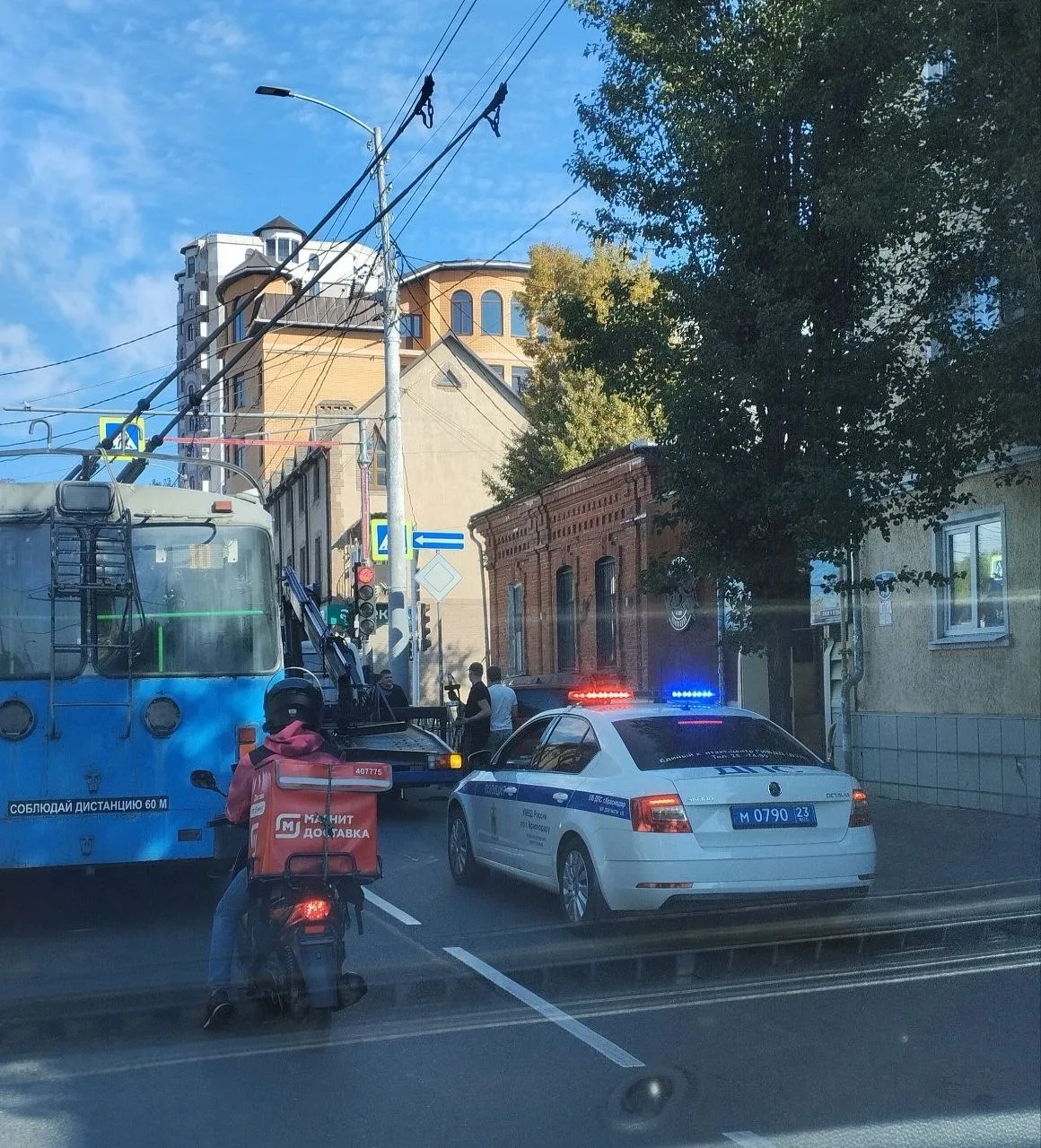 🗣️ «Хочу выразить благодарность сотрудникам ГАИ за эвакуацию автомобилей с тротуара по...